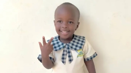 NICHELINO - L'insegnante volontaria in Uganda lancia la raccolta fondi per pagare le rette dei piccoli alunni