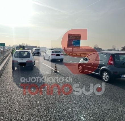 MONCALIERI - Tamponamento in tangenziale: lunghe code in direzione sud