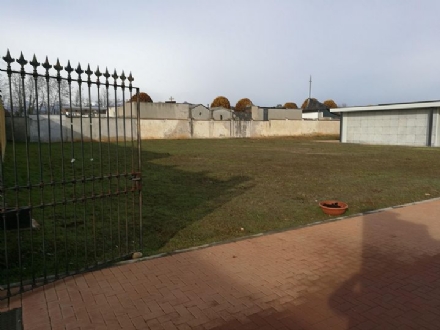 RIVALTA - Partono i cantieri al cimitero per destinare un terreno a 34 nuove tombe