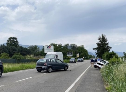 RIVALTA - Incidente su via Giaveno: due auto coinvolte. Sul posto la polizia locale