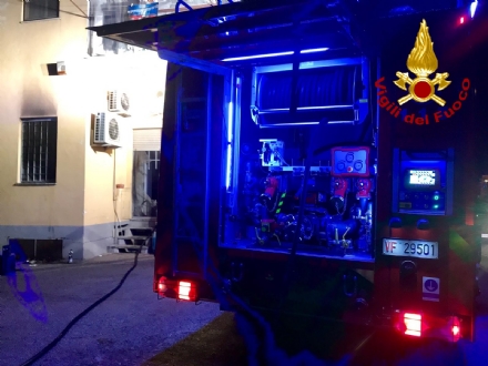 CARMAGNOLA - Principio di incendio nella notte all'ex mattatoio