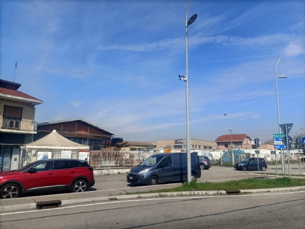 NICHELINO - Prime telecamere ai varchi della città: in via Scarrone filmerà anche i furbetti dei tir