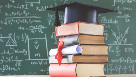 RIVALTA - Un aiuto agli studenti universitari sotto esame: la biblioteca apre di sera