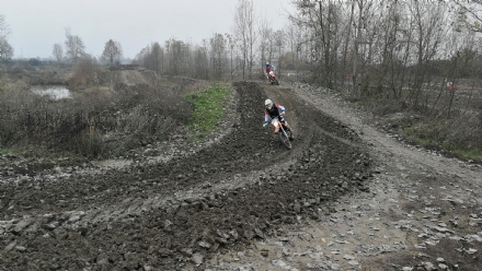 CARMAGNOLA - Furto e danni nell'impianto sportivo di motocross