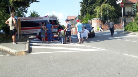 PIOSSASCO - Paura per un 12 enne colpito da un'auto mentre era in bici