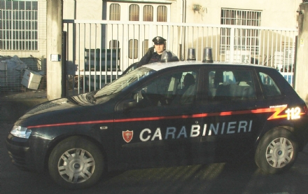 MONCALIERI - Ladri «intenditori» rubano il prototipo di un'Audi A8 limousine poi svaligiano un negozio