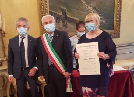 CARMAGNOLA - Onorificenza dell'Ordine al Merito della Repubblica alla carmagnolese Maura Romero