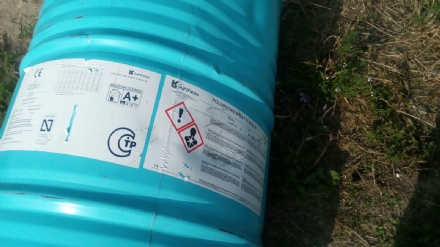 MONCALIERI - Maiali in azione: discarica abusiva con fusti di sostanze pericolose
