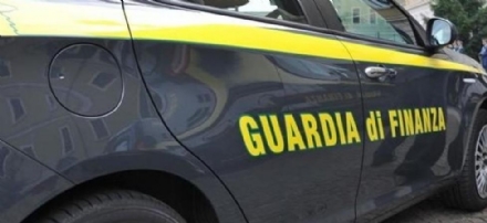 CARMAGNOLA - Sequestrati 900 mila prodotti insicuri dalla Guardia di Finanza