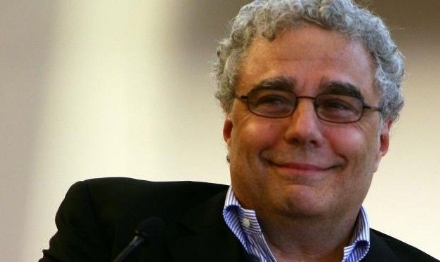 MONCALIERI - Le storie del pallone narrate in biblioteca da Darwin Pastorin