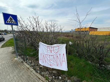 ORBASSANO - Il Comune prova a fermare la doppia installazione di antenne 5G