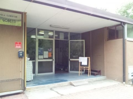 PIOSSASCO - Poche nascite in città, la scuola Gobetti potrebbe non essere ricostruita