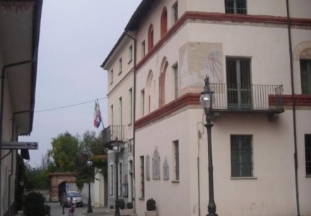 VIRLE - Una serie tv Netflix girata in paese: piazza Vittorio chiusa oggi e domani