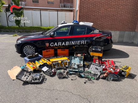 NICHELINO - Arrestato dai carabinieri ladro di attrezzi edili che girava in Lancia Delta
