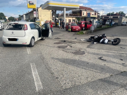 ORBASSANO - Incidente in strada Borgaretto: motociclista in prognosi riservata