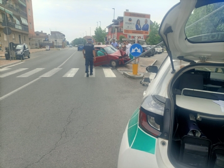 NICHELINO - Non ce l'ha fatta il pensionato alla guida della 600 finita contro un palo in via Giusti
