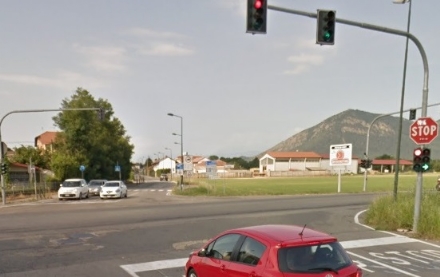 RIVALTA - Polemica sul vista red all'incrocio tra via Giaveno, via Nenni e via Piossasco