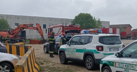 VINOVO - Muore sul lavoro schiacciato dalle lamiere