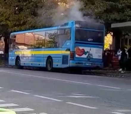 PIOSSASCO - Guasto e principio d'incendio sul pullman degli studenti