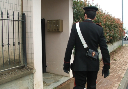 BEINASCO - Manda i peluche all'ex fidanzata per riconquistarla: arrestato per stalking