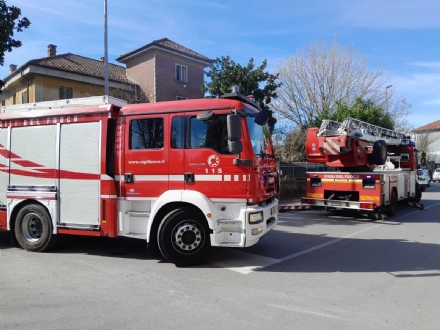 VINOVO - Incendio di un camino in via Chisola