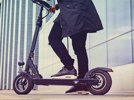 MOBILITA' - Città Metropolitana vuole portare monopattini e scooter sharing in tutta la provincia