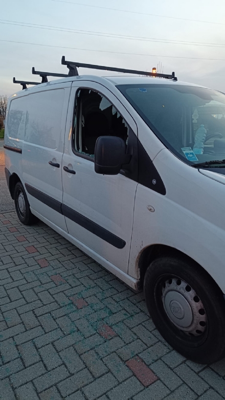 MONCALIERI - Nuovi casi di furti in auto nei parcheggi del centro commerciale 45esimo