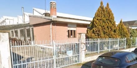 ORBASSANO - Il capannone che ospita la chiesa protestante non è a norma e il Comune obbliga l'adeguamento
