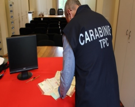 MONCALIERI - Documenti storici rubati venduti sul web: i carabinieri li recuperano