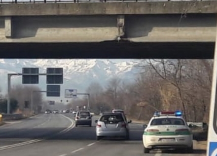 ORBASSANO - Crollo calcinacci dal cavalcavia: oggi altri sopralluoghi di Città Metropolitana