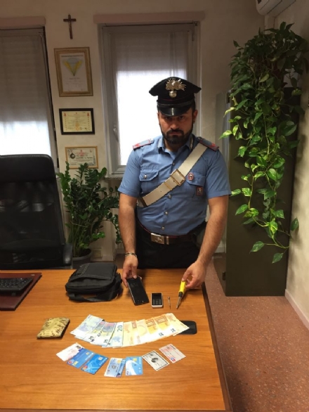 BEINASCO - Arrestati i ladri della «gomma bucata»: derubavano gli anziani nei parcheggi di tutta la provincia