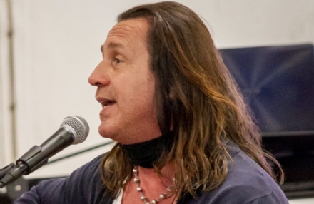 NICHELINO - Nuova puntata della polemica Povia, il cantante: 'Invitato e poi Cacciato per fake news'