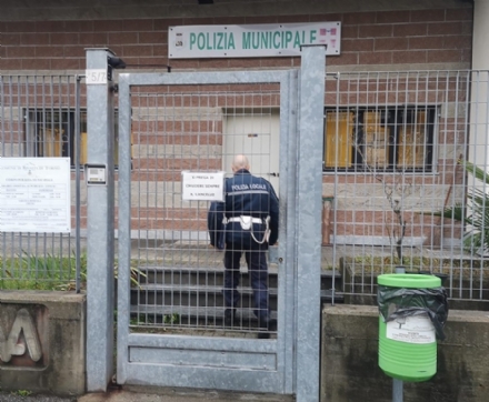RIVALTA - Mentre vanno a pranzo i ladri ripuliscono i loro furgoni