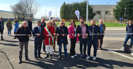 ORBASSANO - Inaugurata la nuova rotatoria che collega la zona industriale all'autostrada