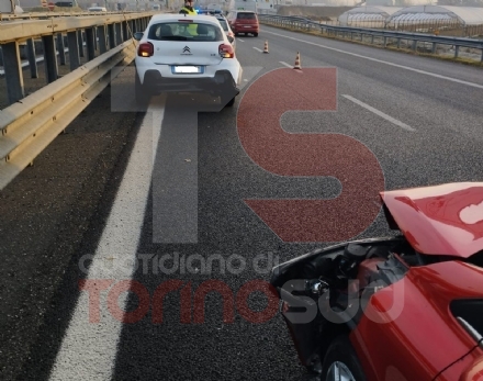 ORBASSANO - Tamponamento in tangenziale, 4 auto coinvolte e traffico in tilt