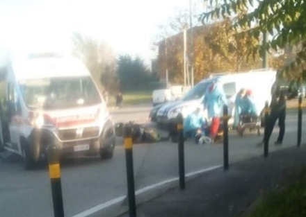MONCALIERI - Scontro auto-moto in via Juglaris: un ferito