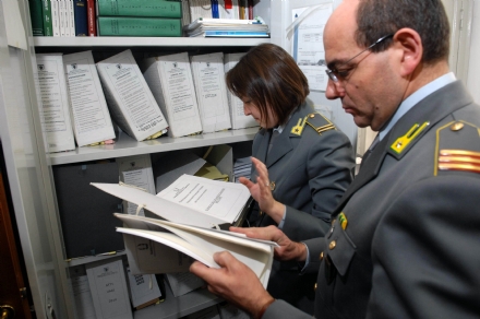 ORBASSANO - Indagine della guardia di finanza: nei guai un imprenditore di Pinerolo