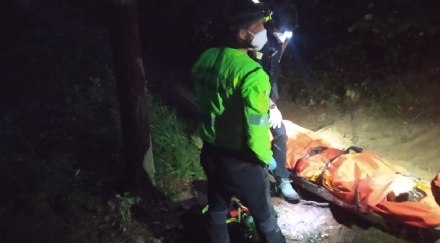 PIOSSASCO - Escursionista cade e si rompe una gamba: salvata dal Soccorso Alpino - FOTO
