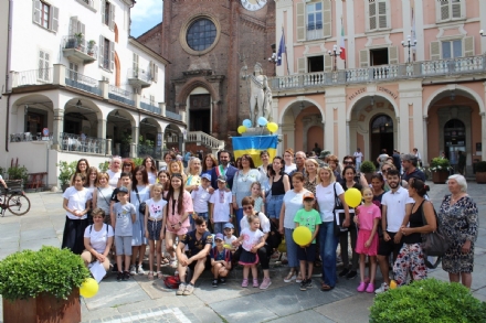 MONCALIERI - Le famiglie ucraine ospiti in città visitano il centro storico e il castello - FOTO