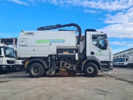 RIFIUTI - Novità nel nuovo servizio Teknoservice: spazzamento la domenica e giornate ecologiche