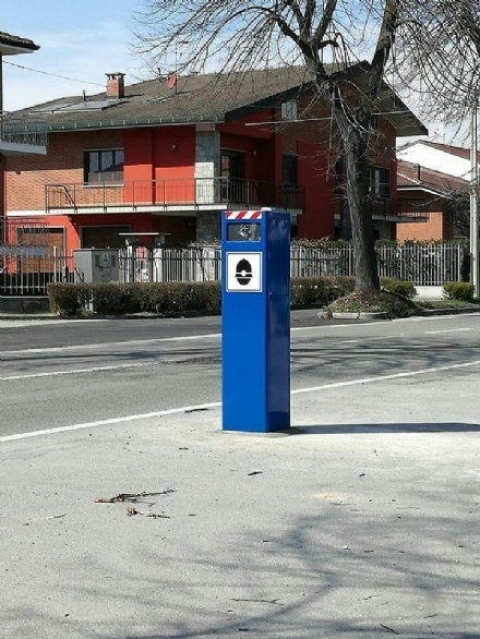 CARMAGNOLA - La replica di Cammarata sui velox nascosti nell'auto civetta:«Ci battiamo per la sicurezza»