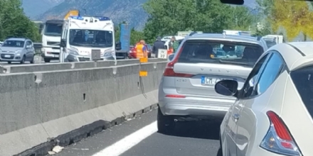 ORBASSANO - Grave incidente in tangenziale: polizia stradale ed elisoccorso per soccorrere i feriti