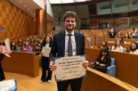 MONCALIERI - Il neolaureato Giacomo Pagani vince il Premio America Giovani