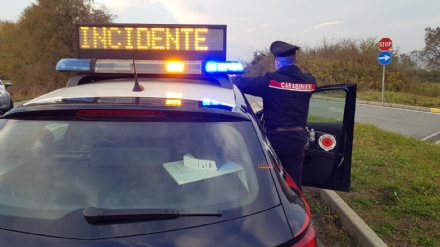 RIVALTA - Pirata della strada identificata dai carabinieri: è una donna di 32 anni. Stava andando al lavoro quando ha investito l'operaio della Mopar