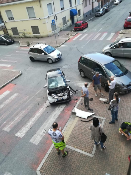MONCALIERI - Incidente in via Puccini: un uomo ricoverato al Cto in prognosi riservata