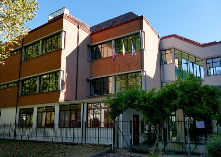 CARMAGNOLA - Distacco del solaio: circa 104 mila euro per i lavori di sicurezza nella scuola del III Comprensivo