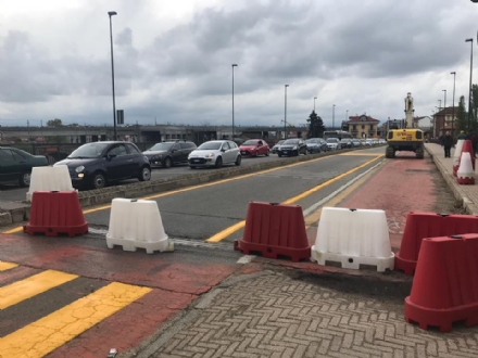 MONCALIERI - Il ponte di via Martiri parzialmente chiuso per ragioni di sicurezza