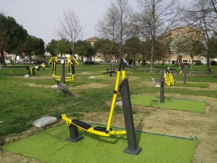 NICHELINO - Nascono le palestre a cielo aperto in tre parchi cittadini: Boschetto, via Milano e via Trento