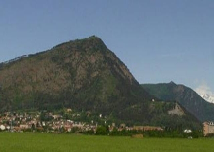 PIOSSASCO - Ripresi i tagli delle piante a rischio crollo sul monte San Giorgio