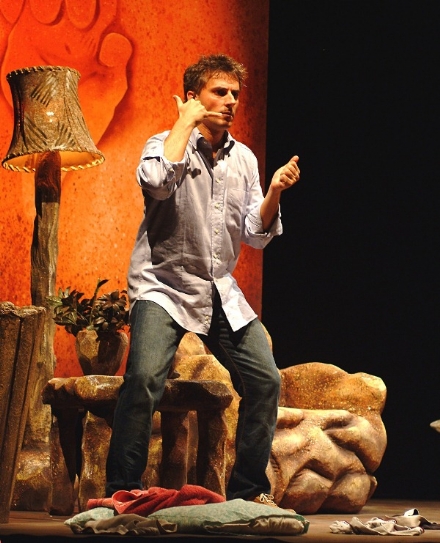 NICHELINO - Al teatro Superga arriva Caveman, per la regia di Teo Teocoli